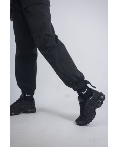 Unthreaded Cuffed And Buttoned Cargos In Black 