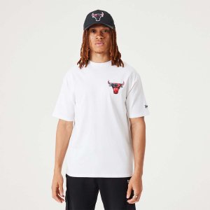 NEW ERA Chicago Bulls NBA Infill Team Logo White Oversized T-Shirt